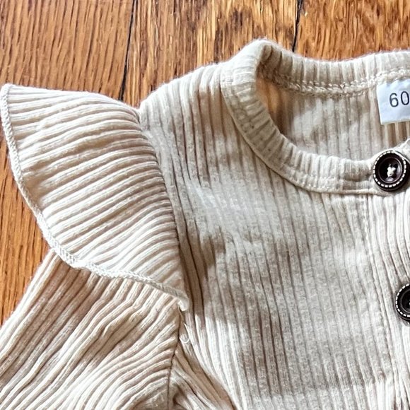 Cream Romper - 3-6 months, button-front, ruffle-shoulder - Picture 3 of 4